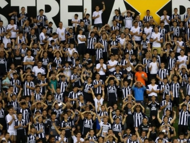 Ponte Preta e Paysandu lutam pela permanência na Série B em jogo decisivo